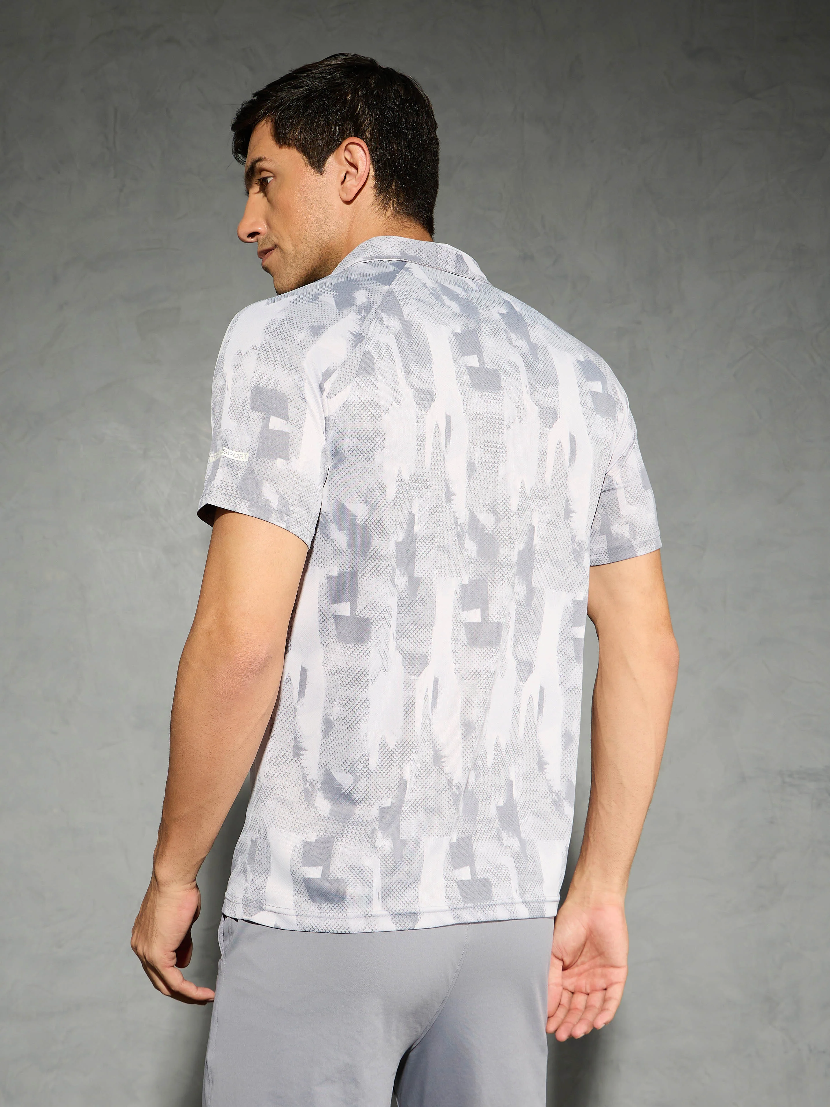 Men Printed Slim Fit Polo T-shirt with TECHNOCOOL+ - Image 3