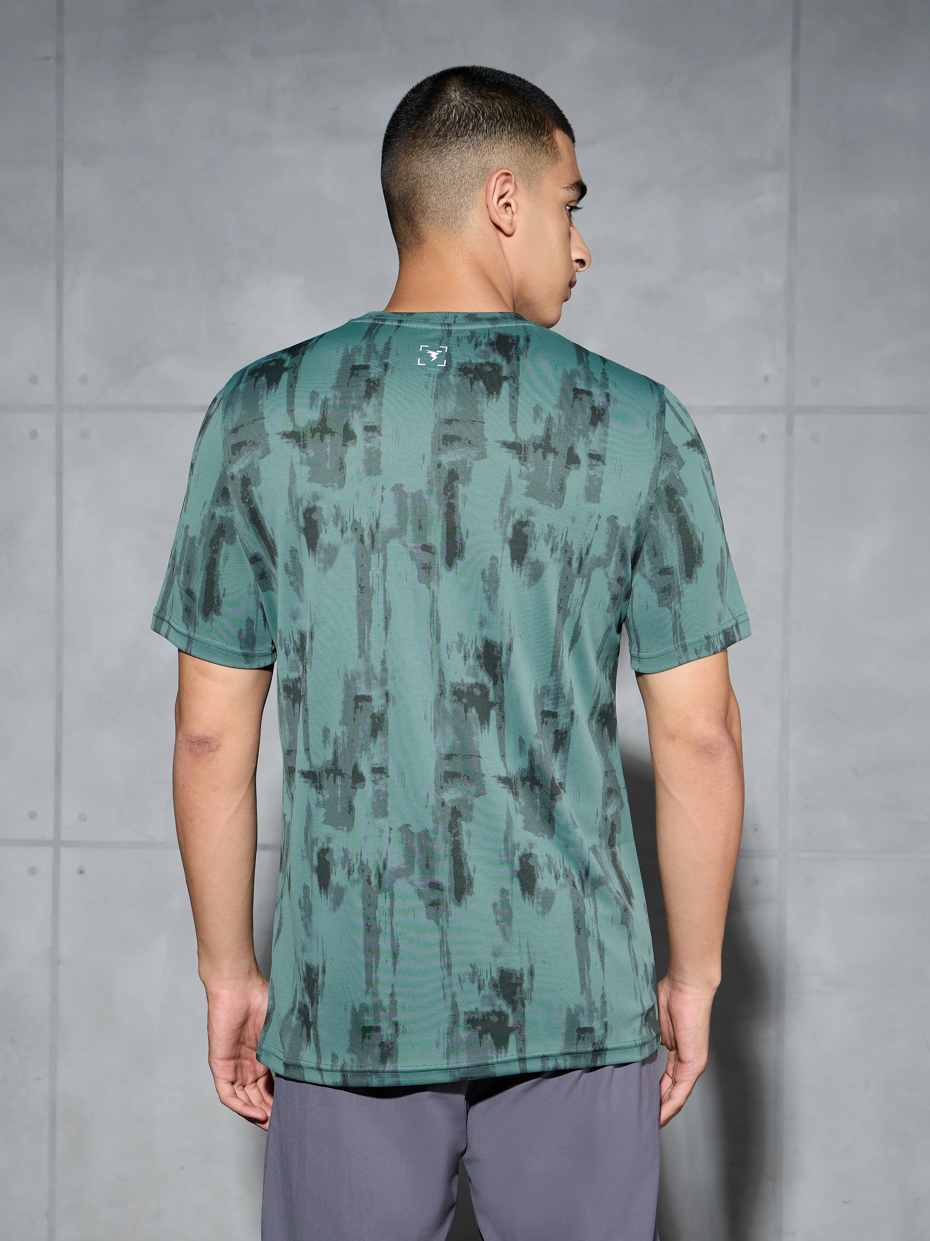 Men Printed Slim Fit Round Neck T-shirt with TECHNOCOOL+ - Image 2