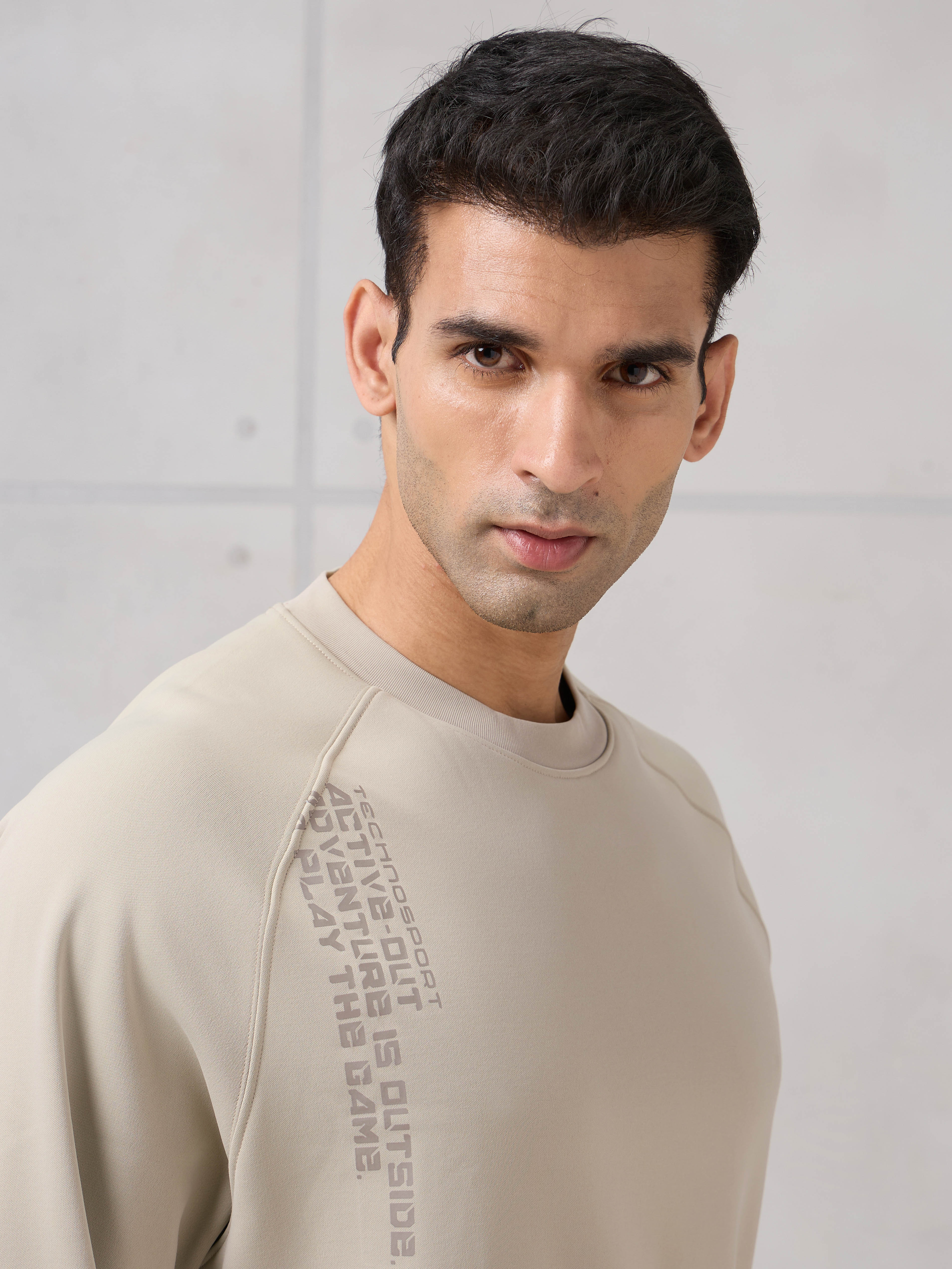 Men Round Neck Slim Fit Printed Active Out Sweatshirt with TECHNOWARM+ - Image 6