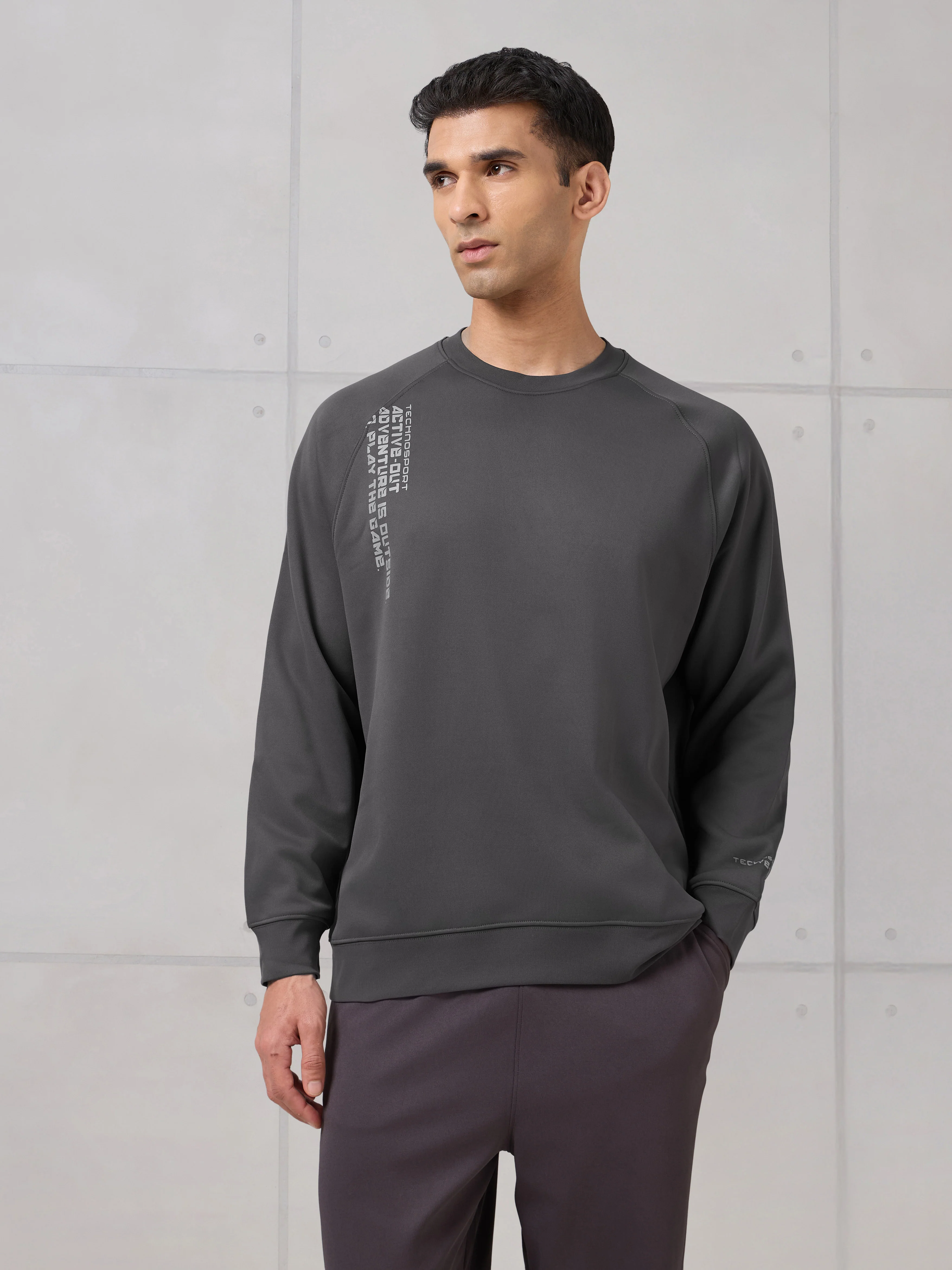 Men Round Neck Slim Fit Printed Active Out Sweatshirt with TECHNOWARM+ - Image 2