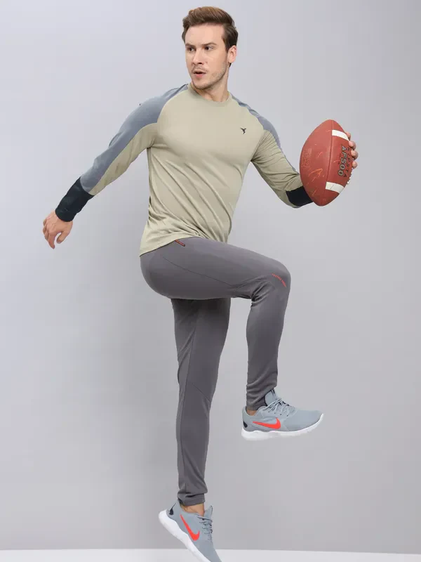 Men Colorblock Slim Fit Crew Neck T-shirt with TECHNO COOL+ - Image 2