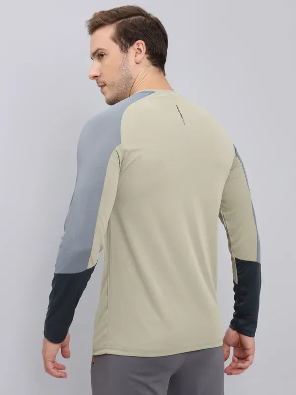 Men Colorblock Slim Fit Crew Neck T-shirt with TECHNO COOL+ - Image 7
