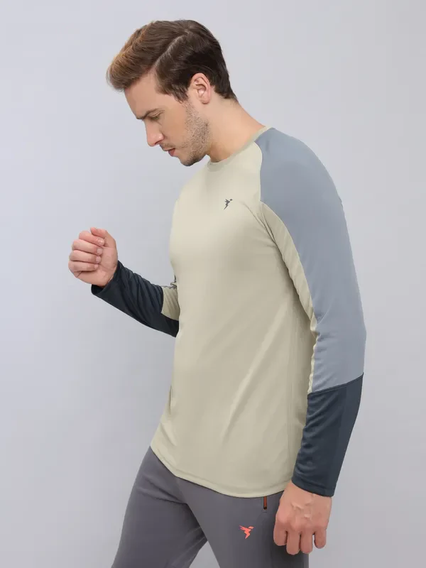 Men Colorblock Slim Fit Crew Neck T-shirt with TECHNO COOL+ - Image 9