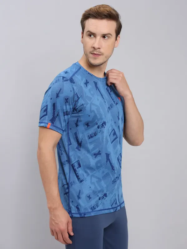 Men Jacquard Slim Fit Crew Neck T-shirt with DOUBLE COOL - Image 4
