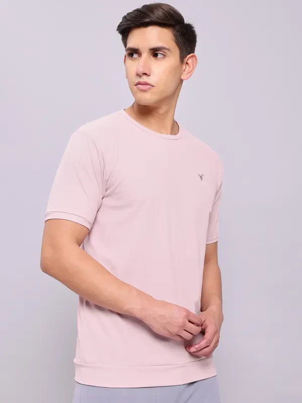 Men Solid Slim Fit Crew Neck T-shirt with MATPIQ