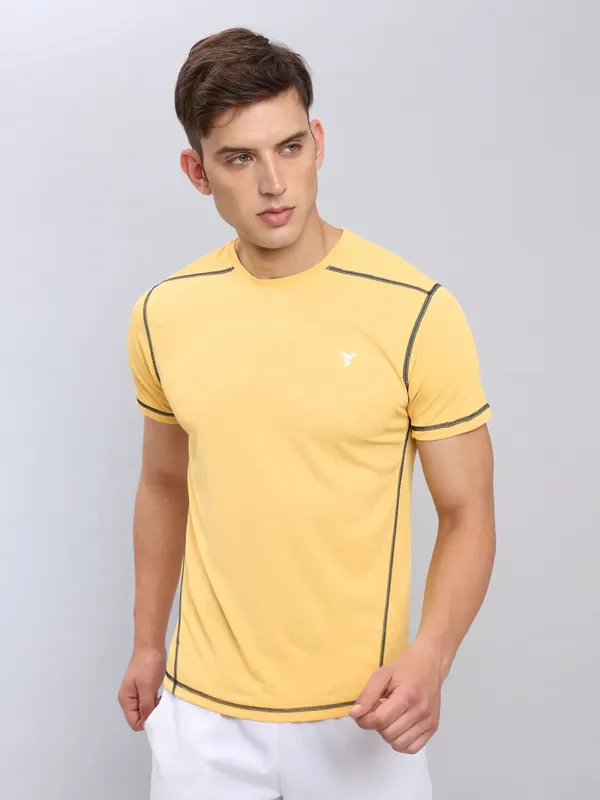 Men Solid Slim Fit Crew Neck T-shirt with TECHNO COOL+
