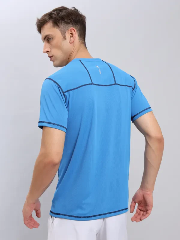 Men Solid Slim Fit Crew Neck T-shirt with TECHNO COOL+ - Image 3