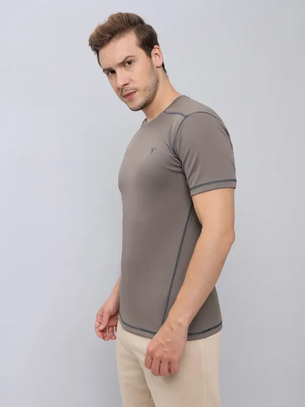 Men Solid Slim Fit Crew Neck T-shirt with TECHNO COOL+ - Image 5