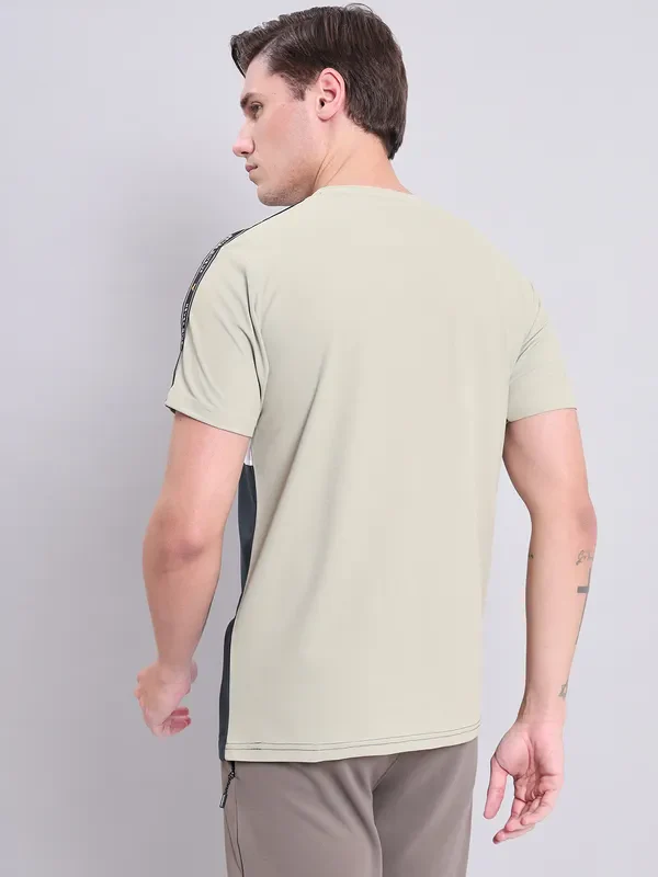 Men Colorblock Slim Fit Crew Neck T-shirt with MATPIQ - Image 7