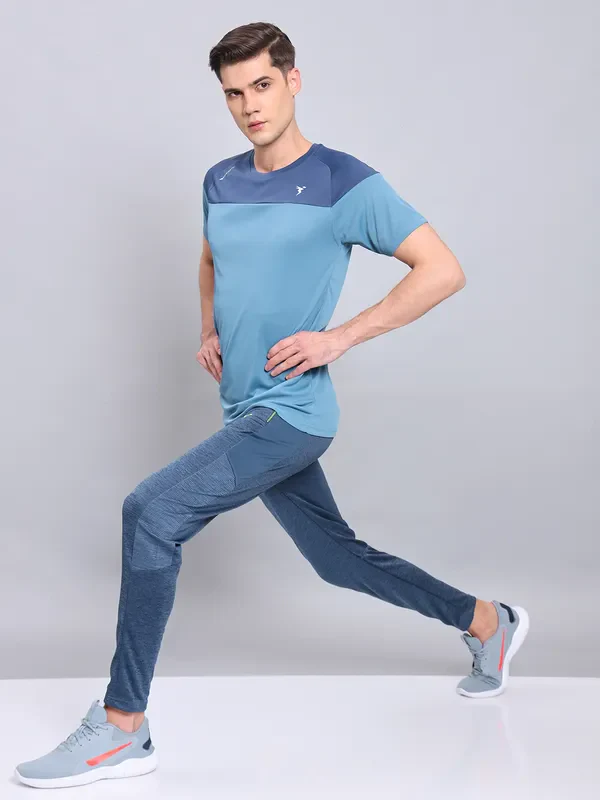 Men Colorblock Slim Fit Crew Neck T-shirt with TECHNO COOL+ - Image 2