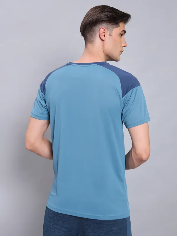 Men Colorblock Slim Fit Crew Neck T-shirt with TECHNO COOL+ - Image 4