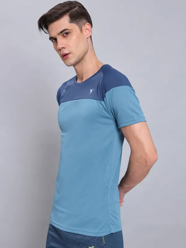 Men Colorblock Slim Fit Crew Neck T-shirt with TECHNO COOL+ - Image 5