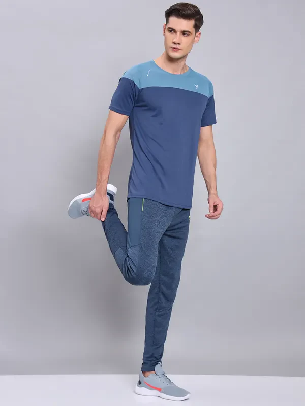 Men Colorblock Slim Fit Crew Neck T-shirt with TECHNO COOL+ - Image 2