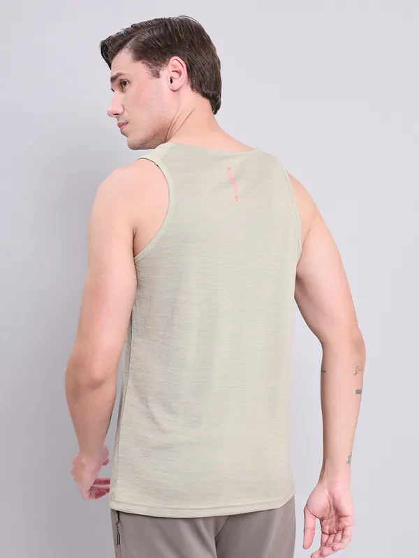 Men Melange Slim Fit Scoop Neck Innerwear Vest with DOUBLE COOL - Image 3