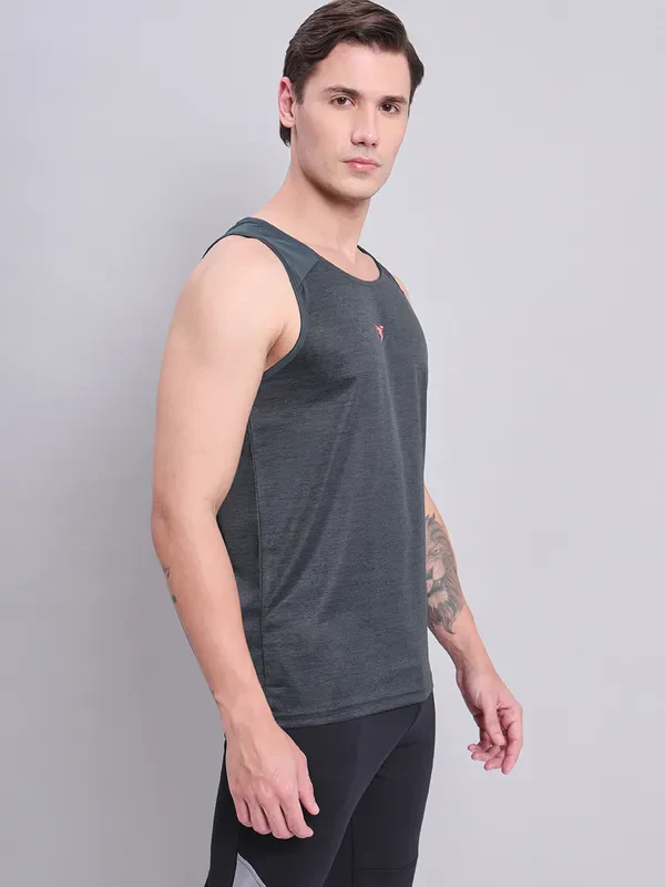 Men Melange Slim Fit Scoop Neck Innerwear Vest with DOUBLE COOL - Image 4