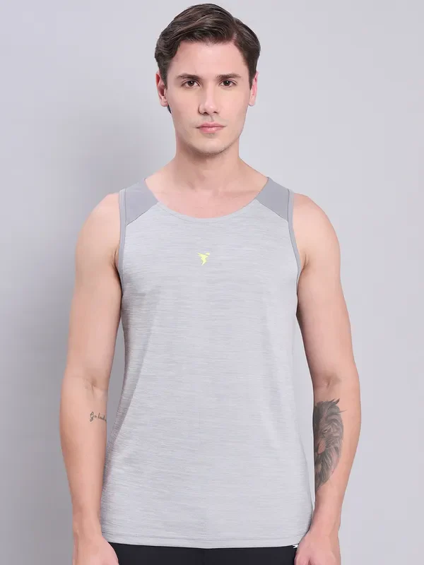 Men Melange Slim Fit Scoop Neck Innerwear Vest with DOUBLE COOL