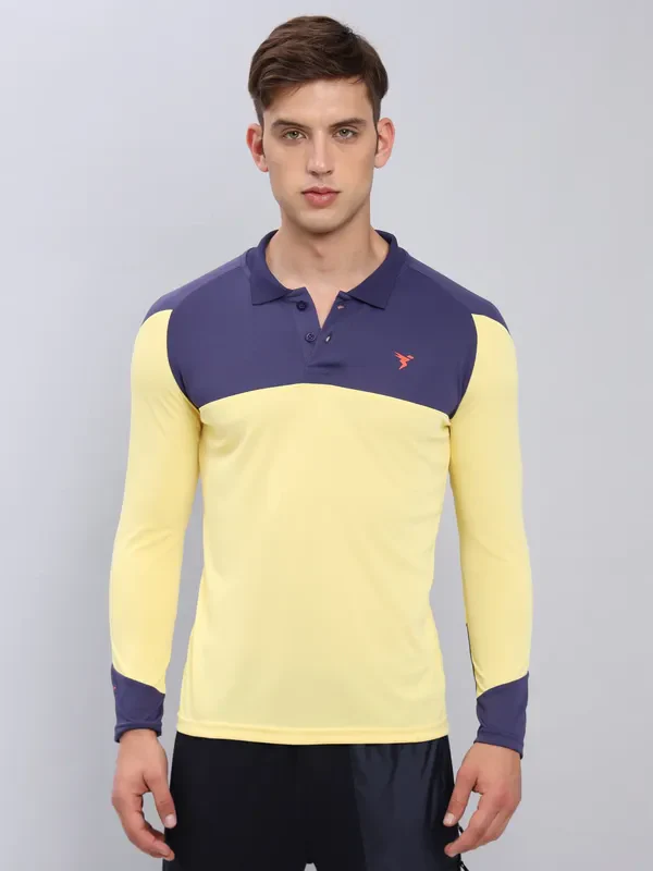 Men Colorblock Slim Fit Polo T-shirt with TECHNO COOL+