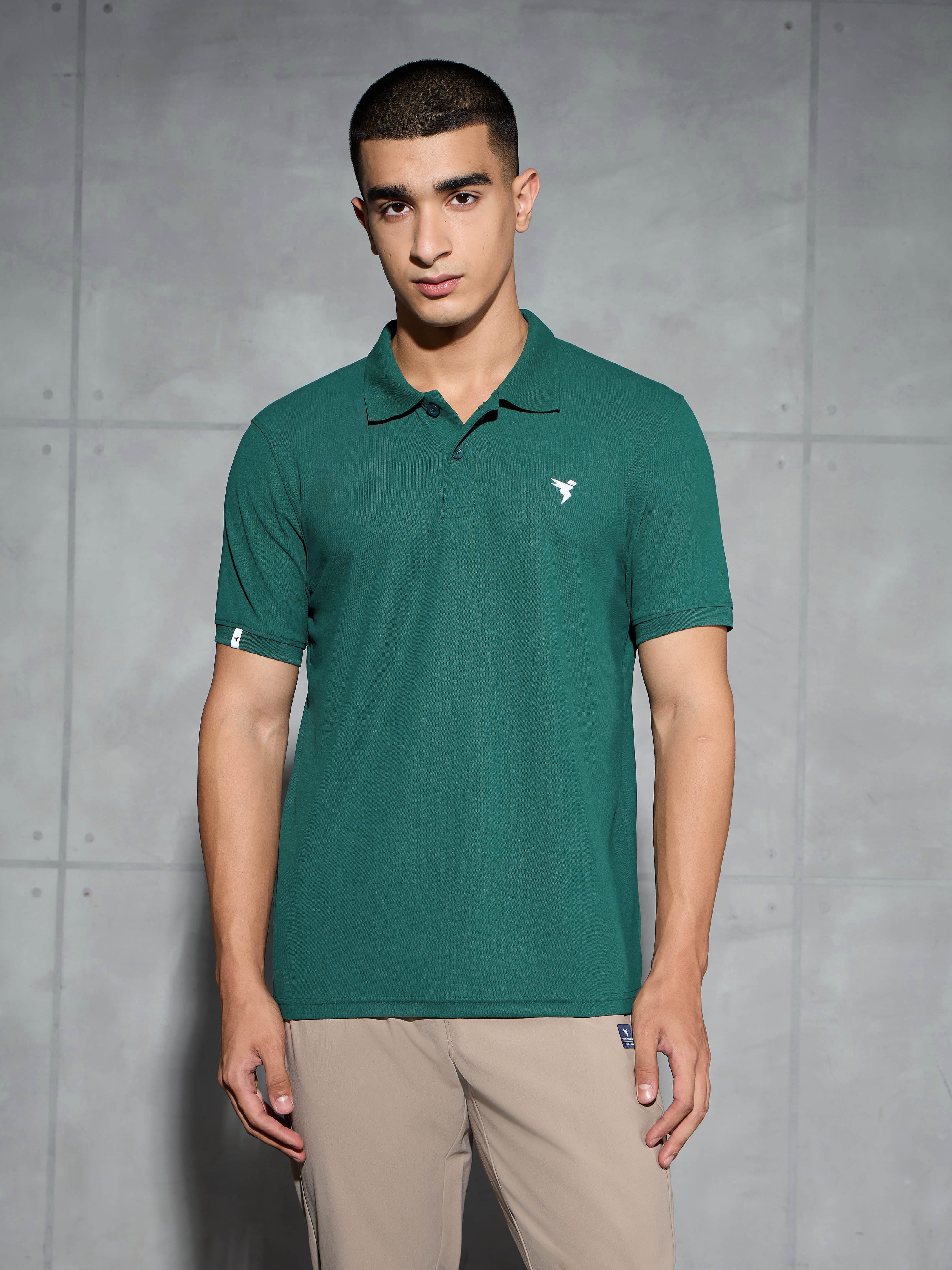 Men Solid Slim Fit Polo T-shirt with MATPIQ - Image 2