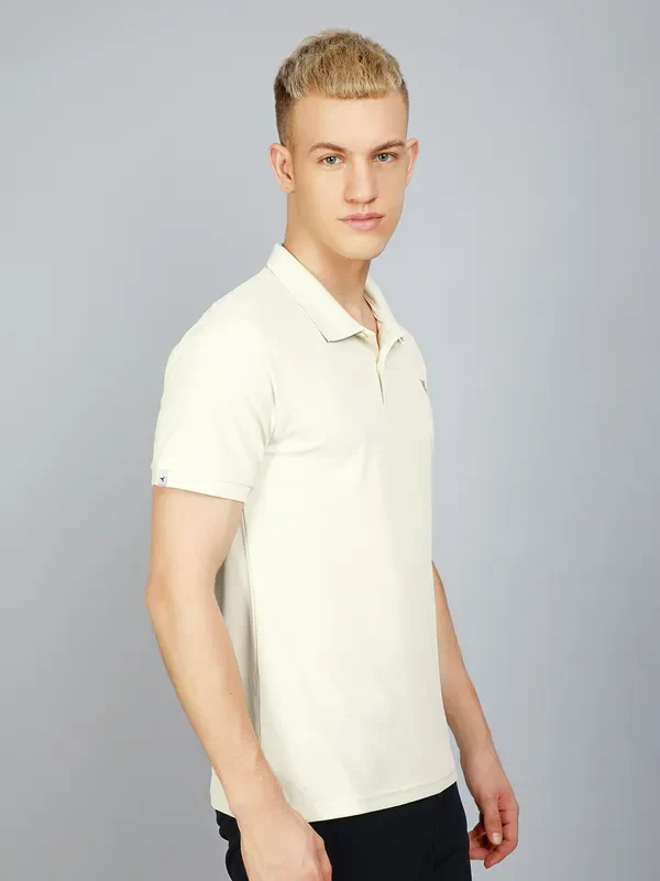 Men Solid Slim Fit Polo T-shirt with MATPIQ - Image 3
