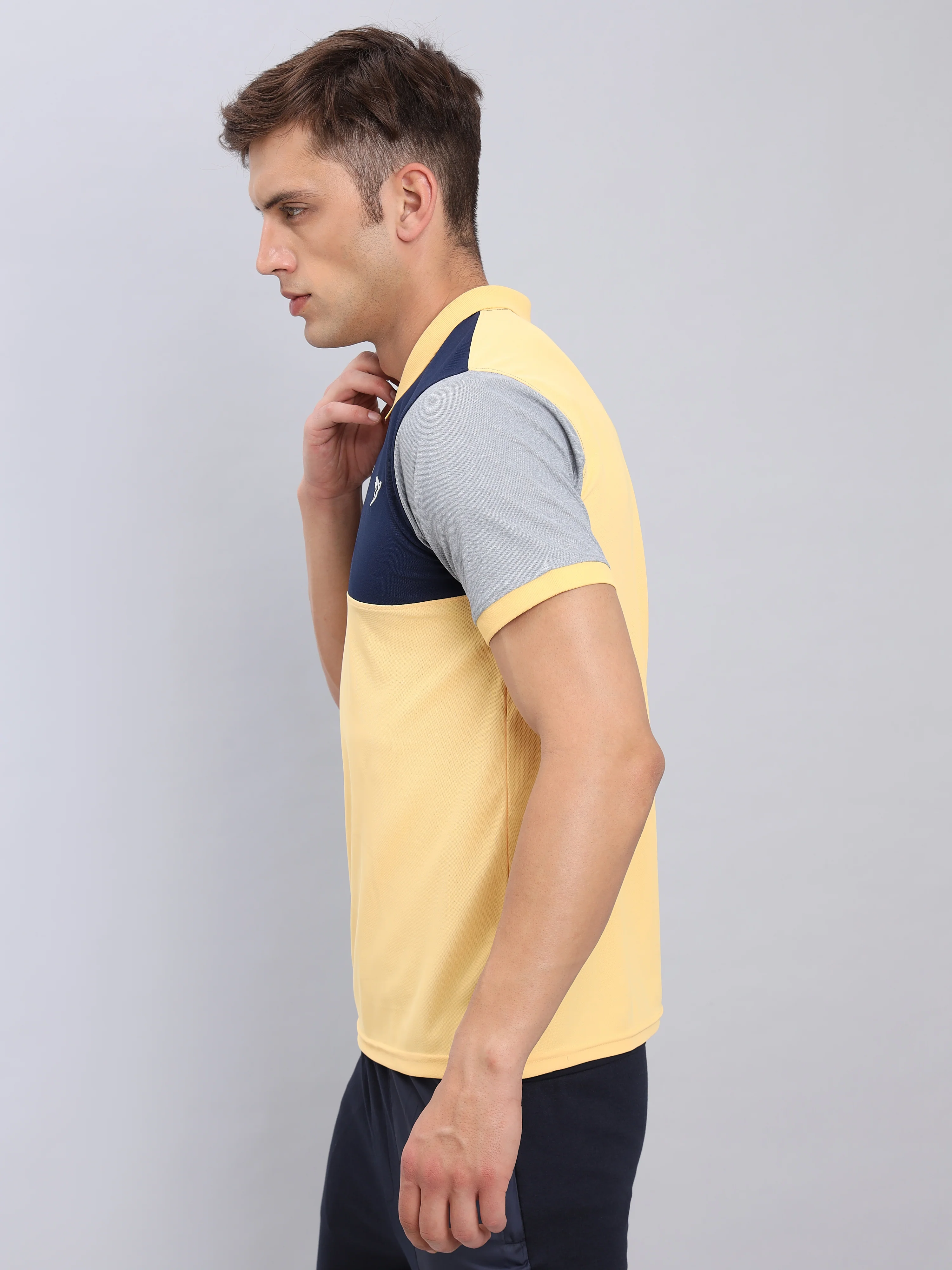 Men Colorblock Slim Fit Polo T-shirt with MATPIQ - Image 4