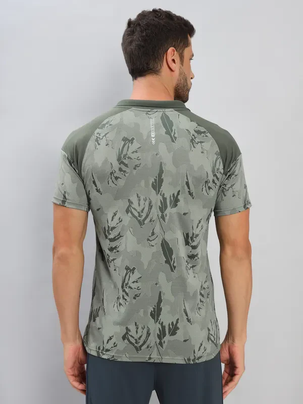 Men Jacquard Slim Fit Polo T-shirt with TECHNO COOL+ - Image 4