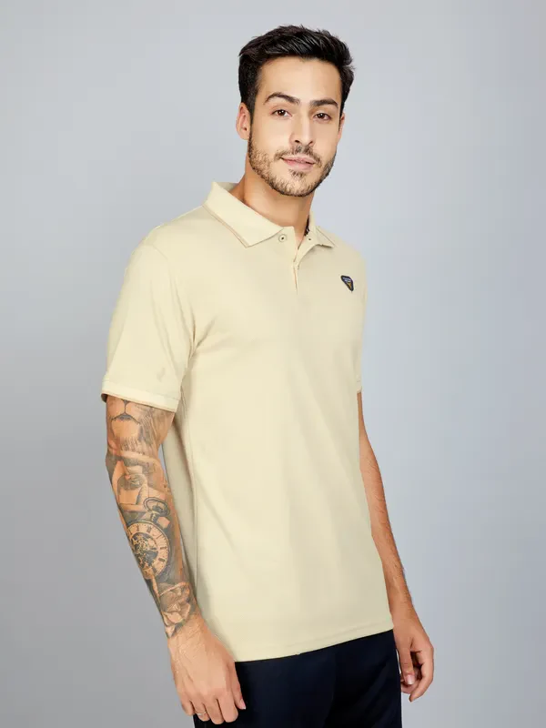 Men Solid Slim Fit Polo T-shirt with TECHNO COOL+ - Image 4