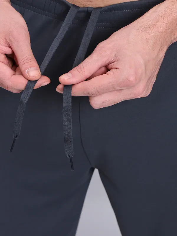 Men Colorblock Slim Fit Trackpants with TECHNO DRY - Image 7