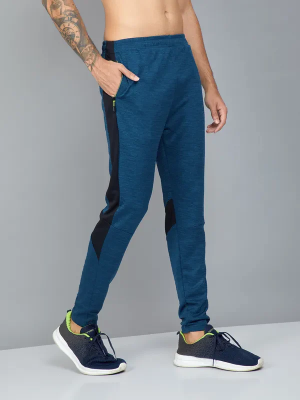 Men Colorblock Slim Fit Trackpants with TECHNO DRY - Image 4