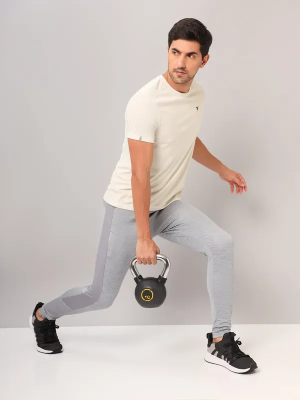Men Solid Slim Fit Crew Neck T-shirt with TECHNO COOL+ - Image 2