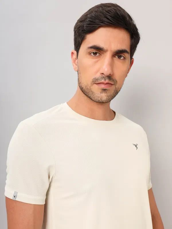 Men Solid Slim Fit Crew Neck T-shirt with TECHNO COOL+ - Image 6