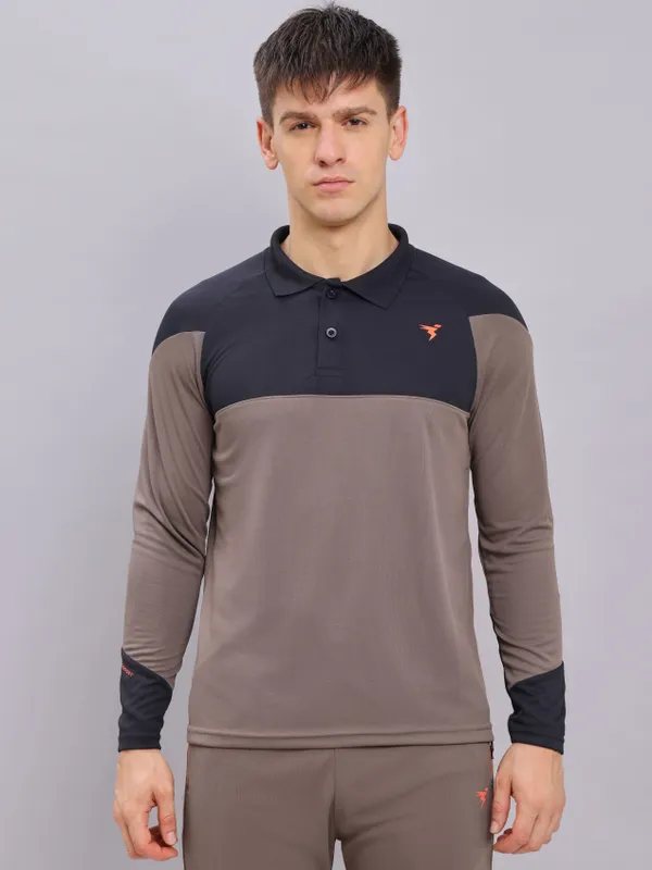 Men Colorblock Slim Fit Polo T-shirt with TECHNO COOL+