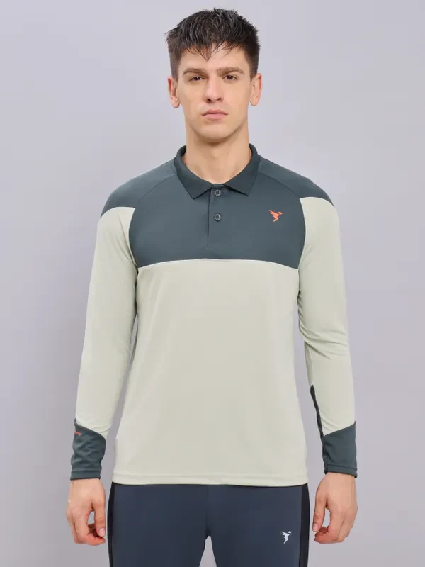 Men Colorblock Slim Fit Polo T-shirt with TECHNO COOL+