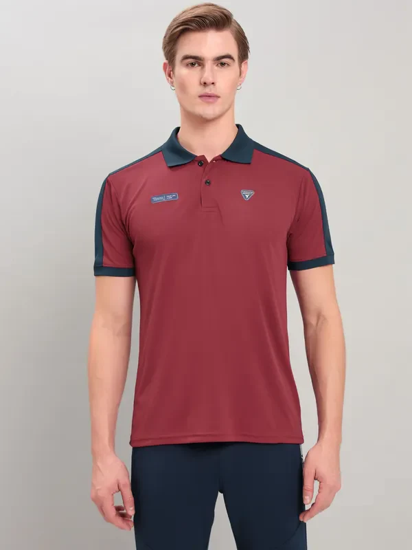 Men Colorblock Slim Fit Polo T-shirt with TECHNO COOL+