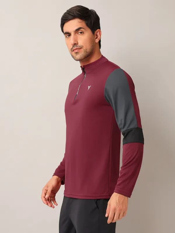 Men Colorblock Slim Fit Mock Neck T-shirt with TECHNO COOL+ - Image 8