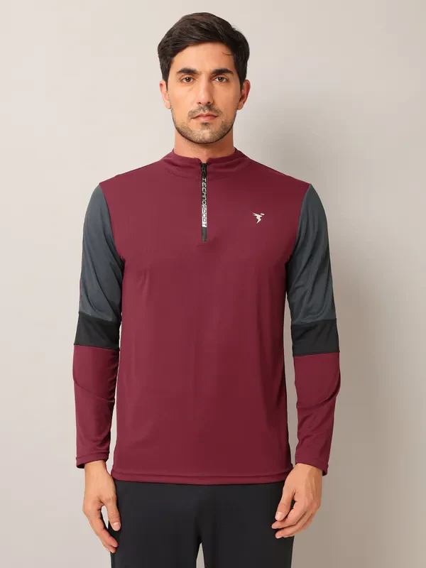Men Colorblock Slim Fit Mock Neck T-shirt with TECHNO COOL+ - Image 9