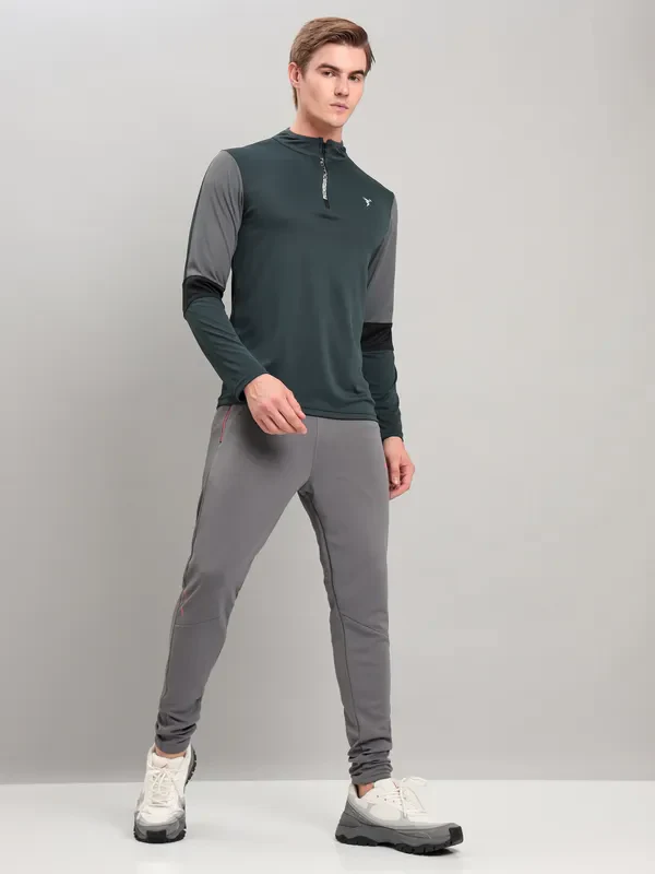Men Colorblock Slim Fit Mock Neck T-shirt with TECHNO COOL+ - Image 10