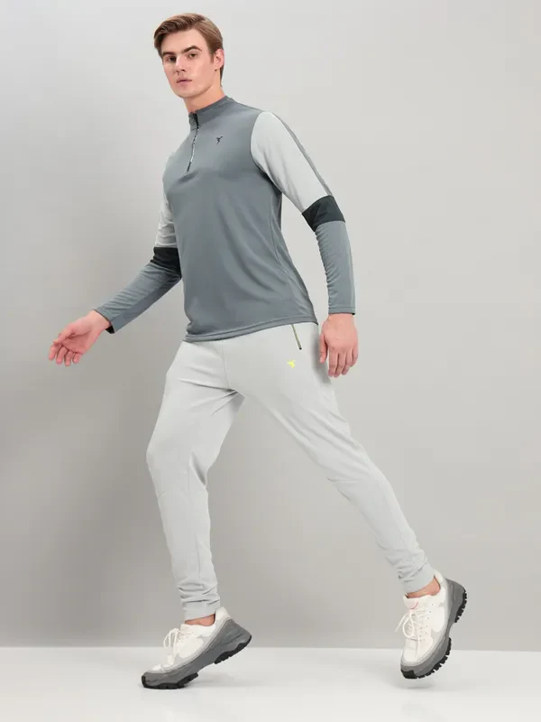 Men Colorblock Slim Fit Mock Neck T-shirt with TECHNO COOL+ - Image 8