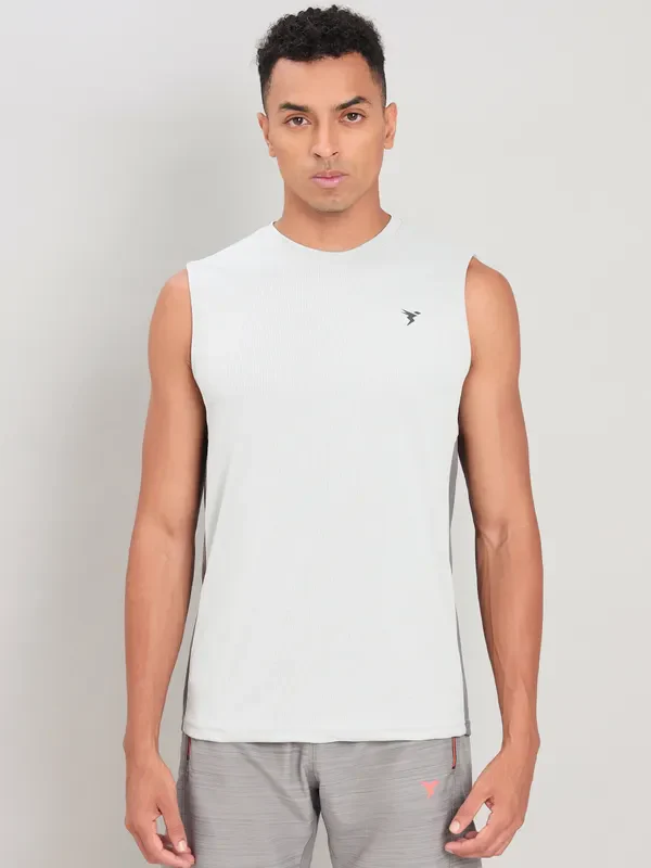 Men Solid Slim Fit Crew Neck Innerwear Vest with TECHNO COOL+