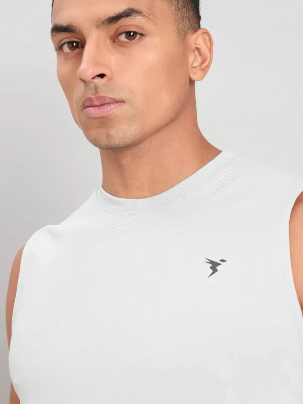 Men Solid Slim Fit Crew Neck Innerwear Vest with TECHNO COOL+ - Image 6