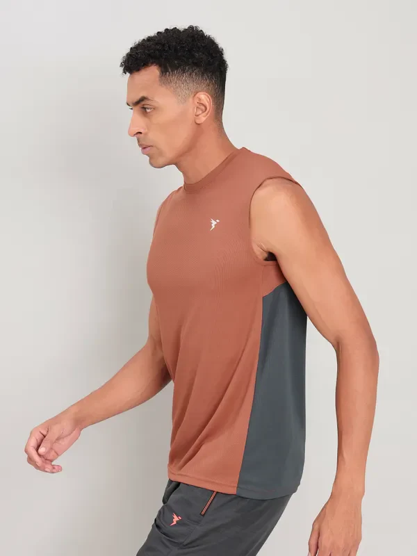Men Solid Slim Fit Crew Neck Innerwear Vest with TECHNO COOL+ - Image 4