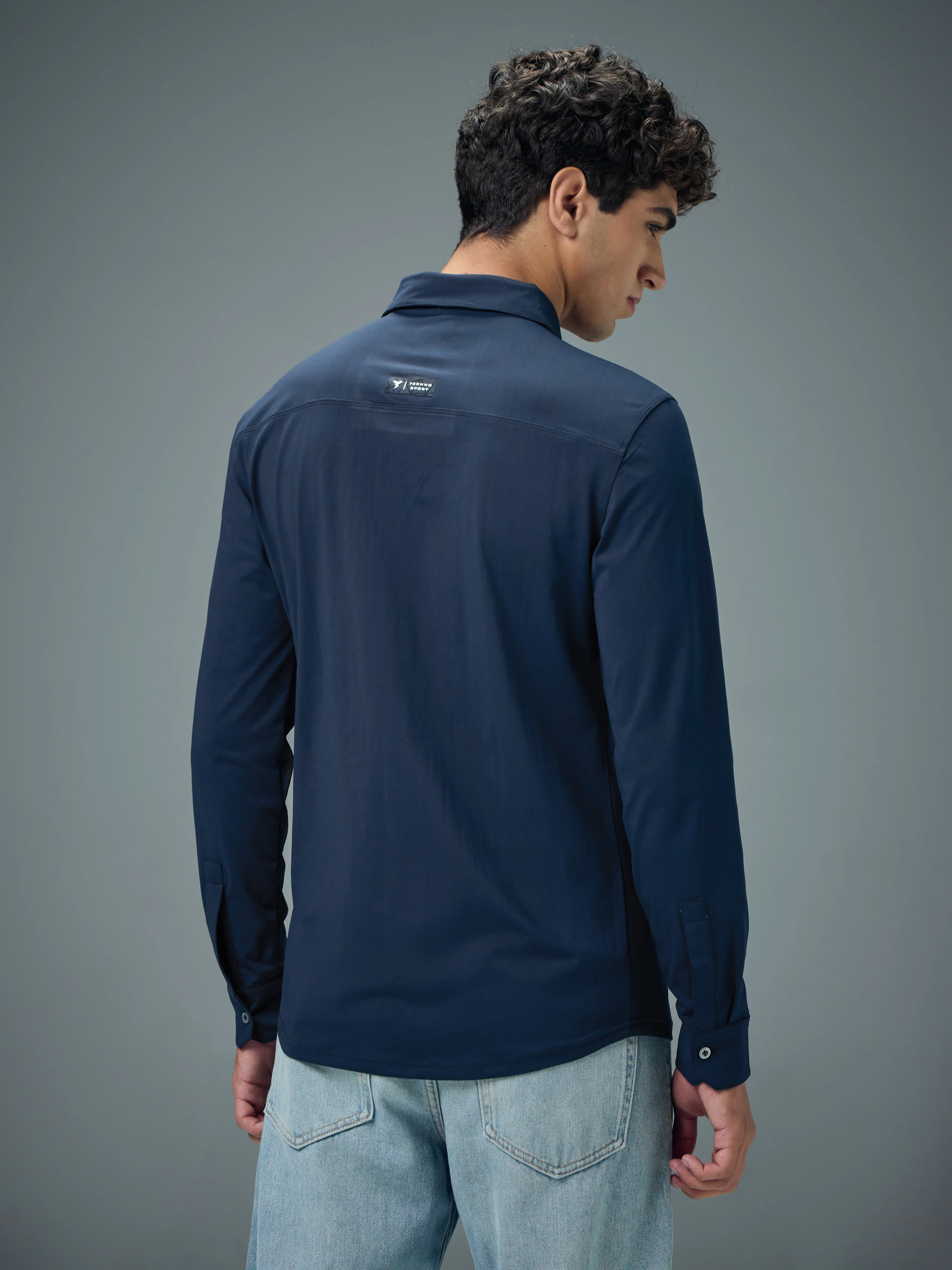 Men Solid Regular Fit Spread Collar Casual Shirt with COTFLEX - Image 4