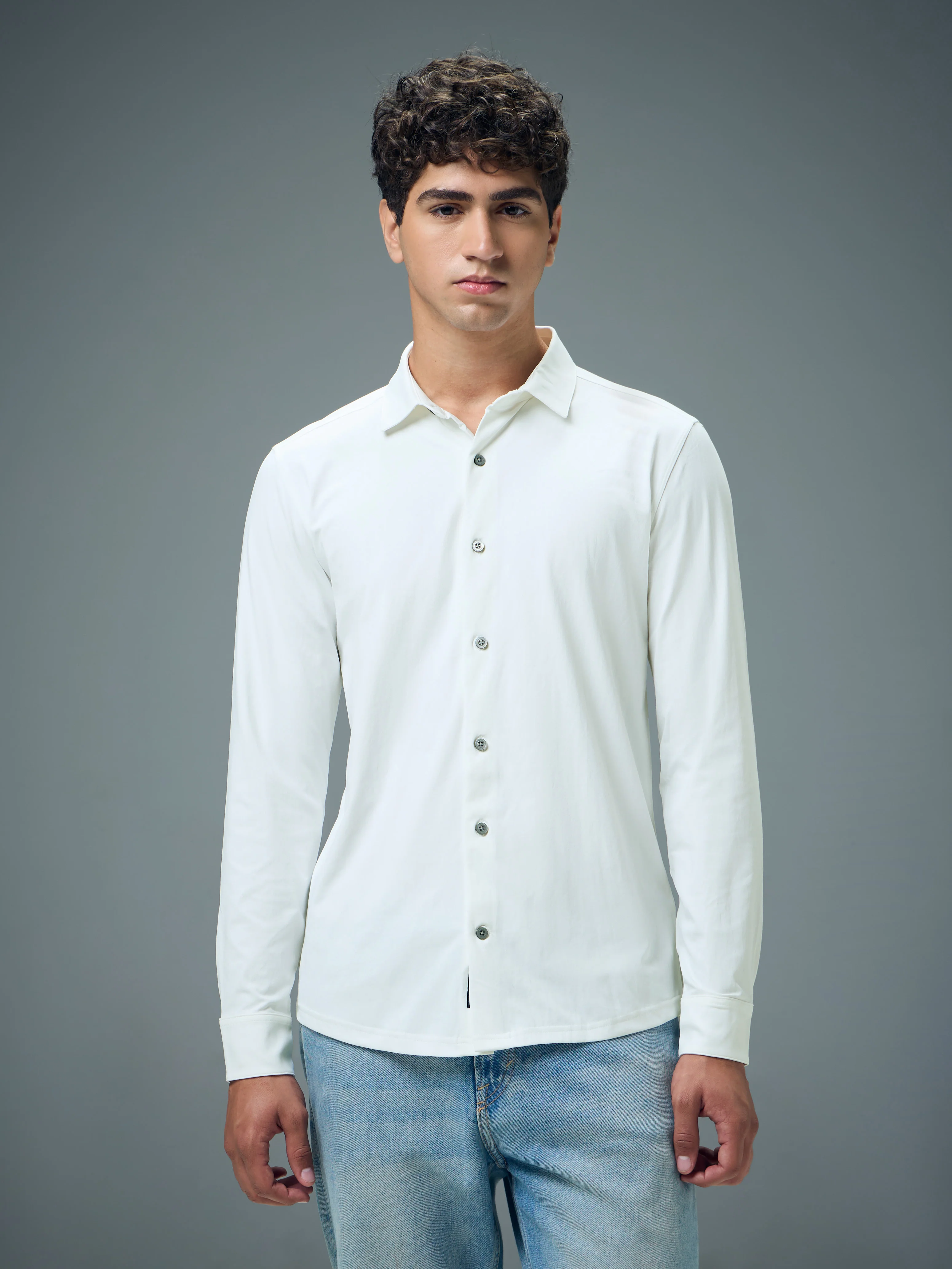 Men Solid Regular Fit Spread Collar Casual Shirt with COTFLEX - Image 2
