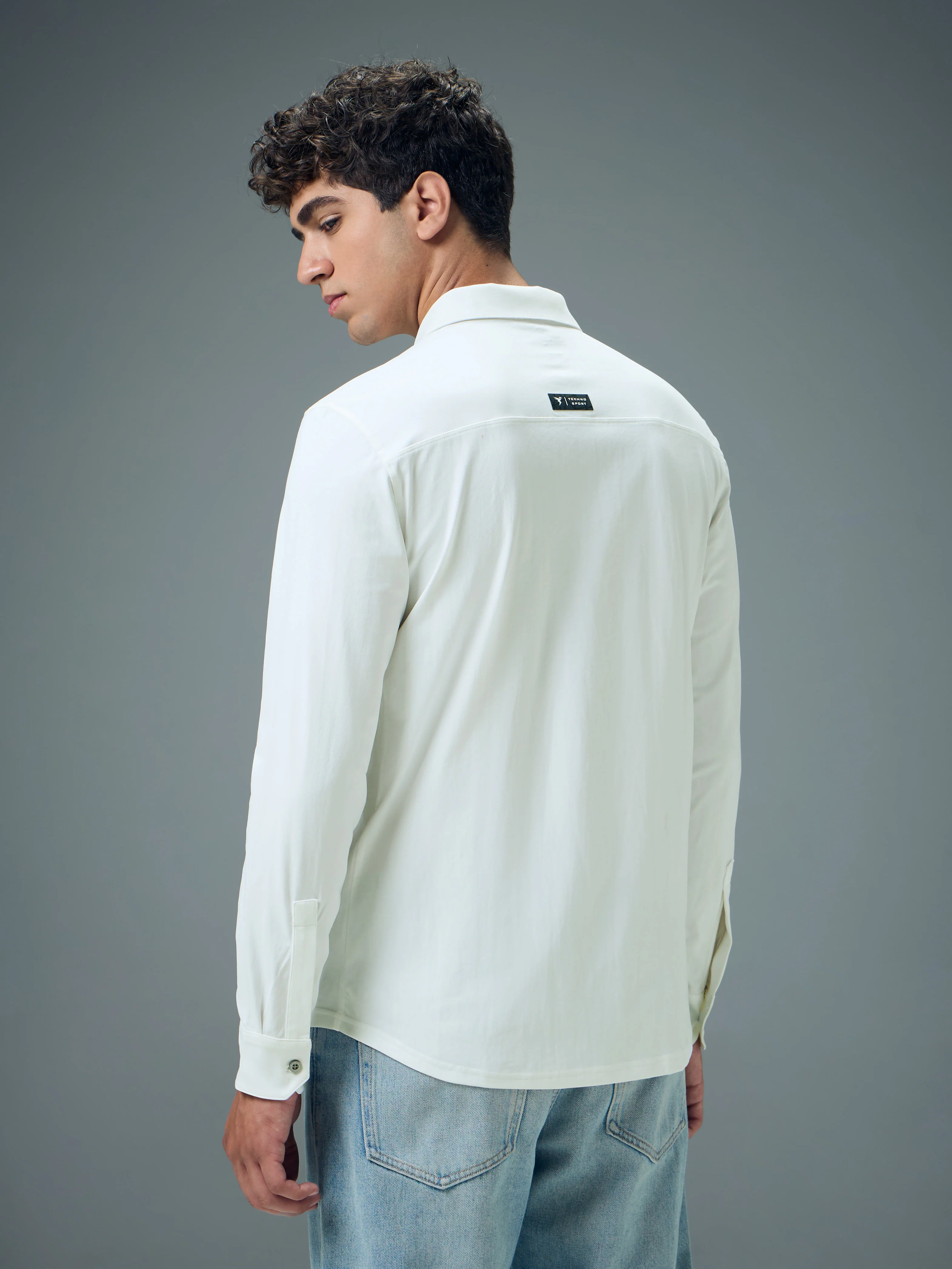Men Solid Regular Fit Spread Collar Casual Shirt with COTFLEX - Image 3