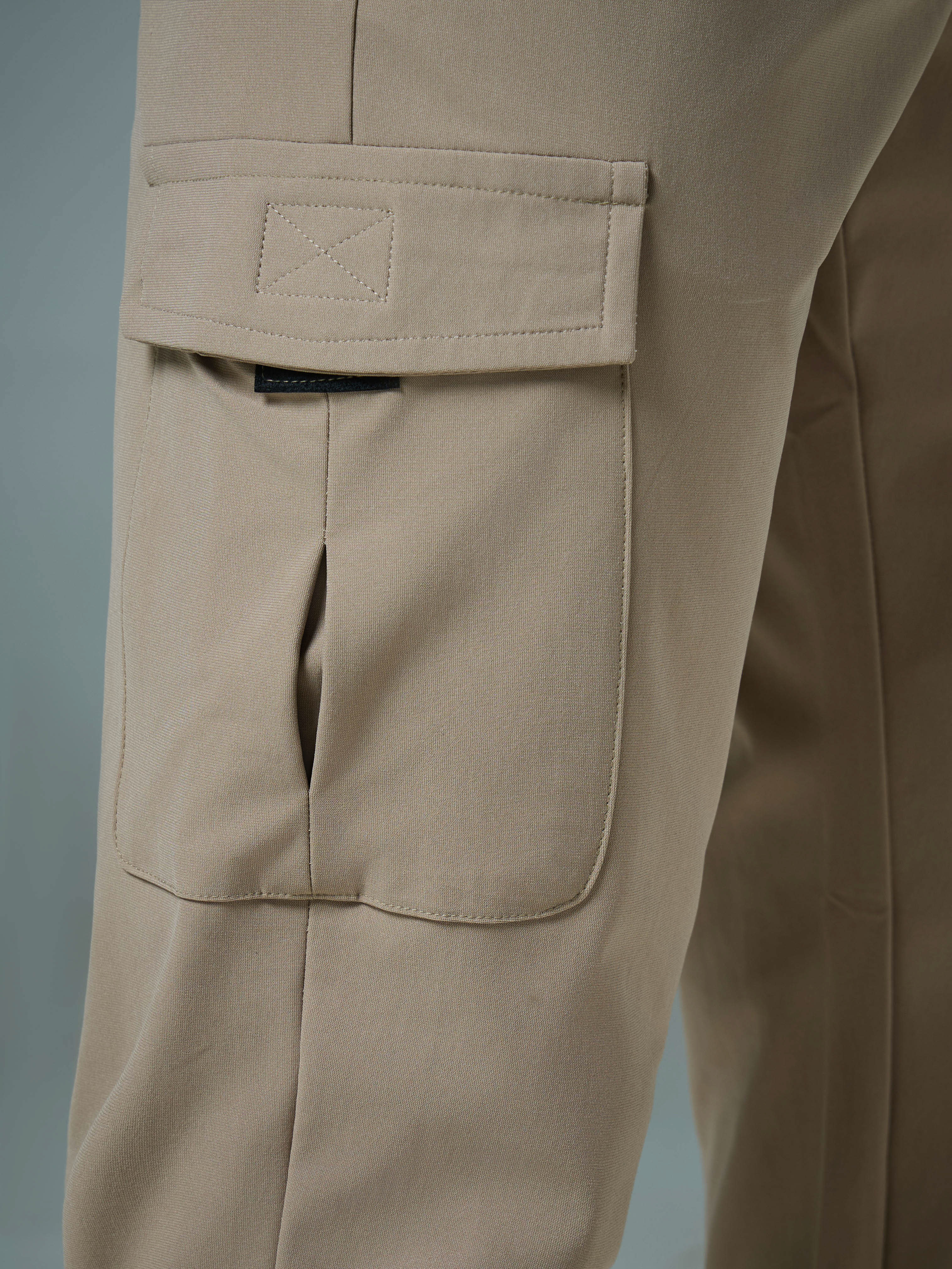 Men Solid Relax Fit Cargo Trackpants with DURACOOL+ - Image 6