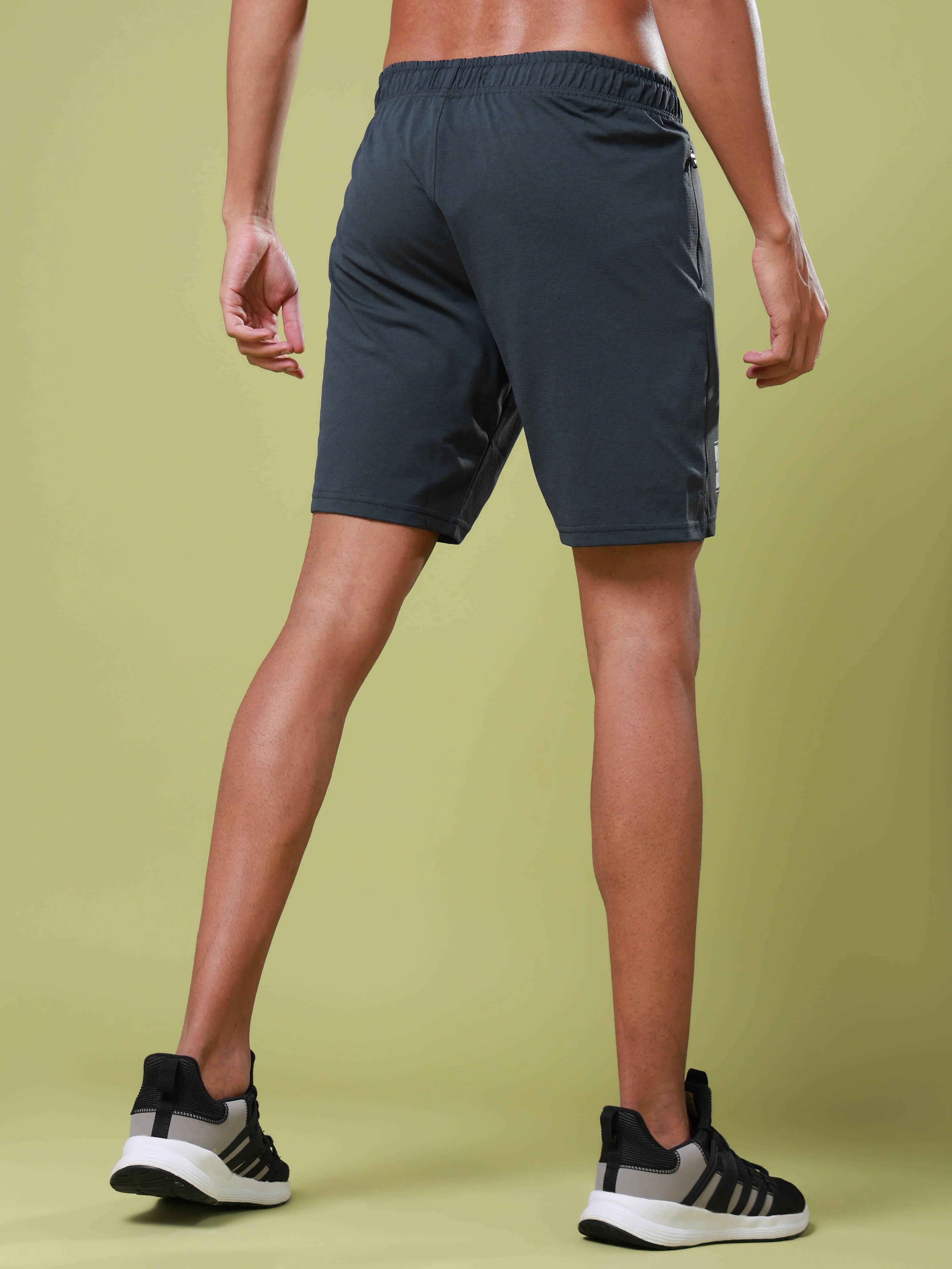 Men Solid Relax Fit Shorts with ELASTO LITE - Image 4