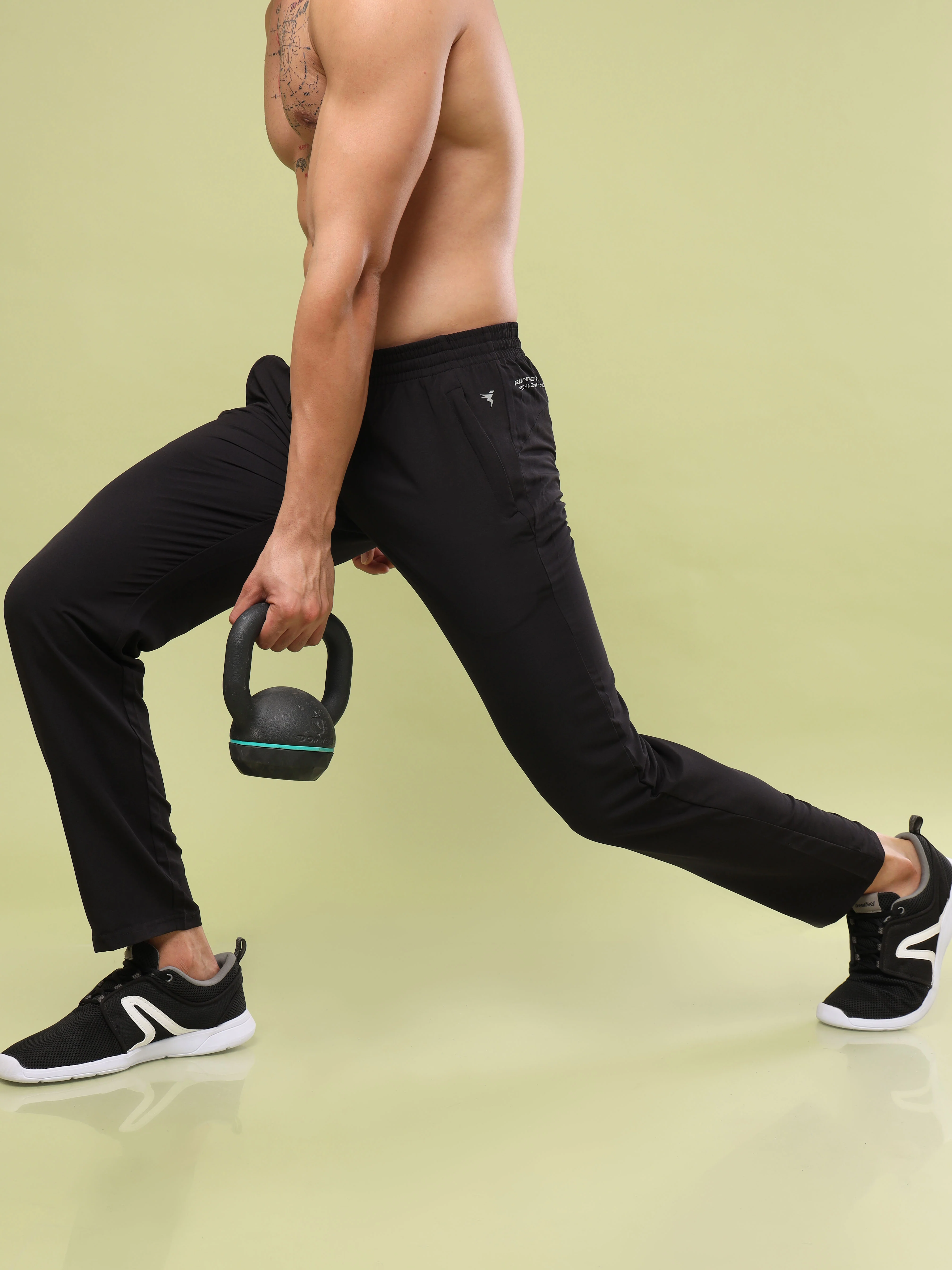 Men Solid Relax Fit Sports Trackpants with TECHNO LITE - Image 5