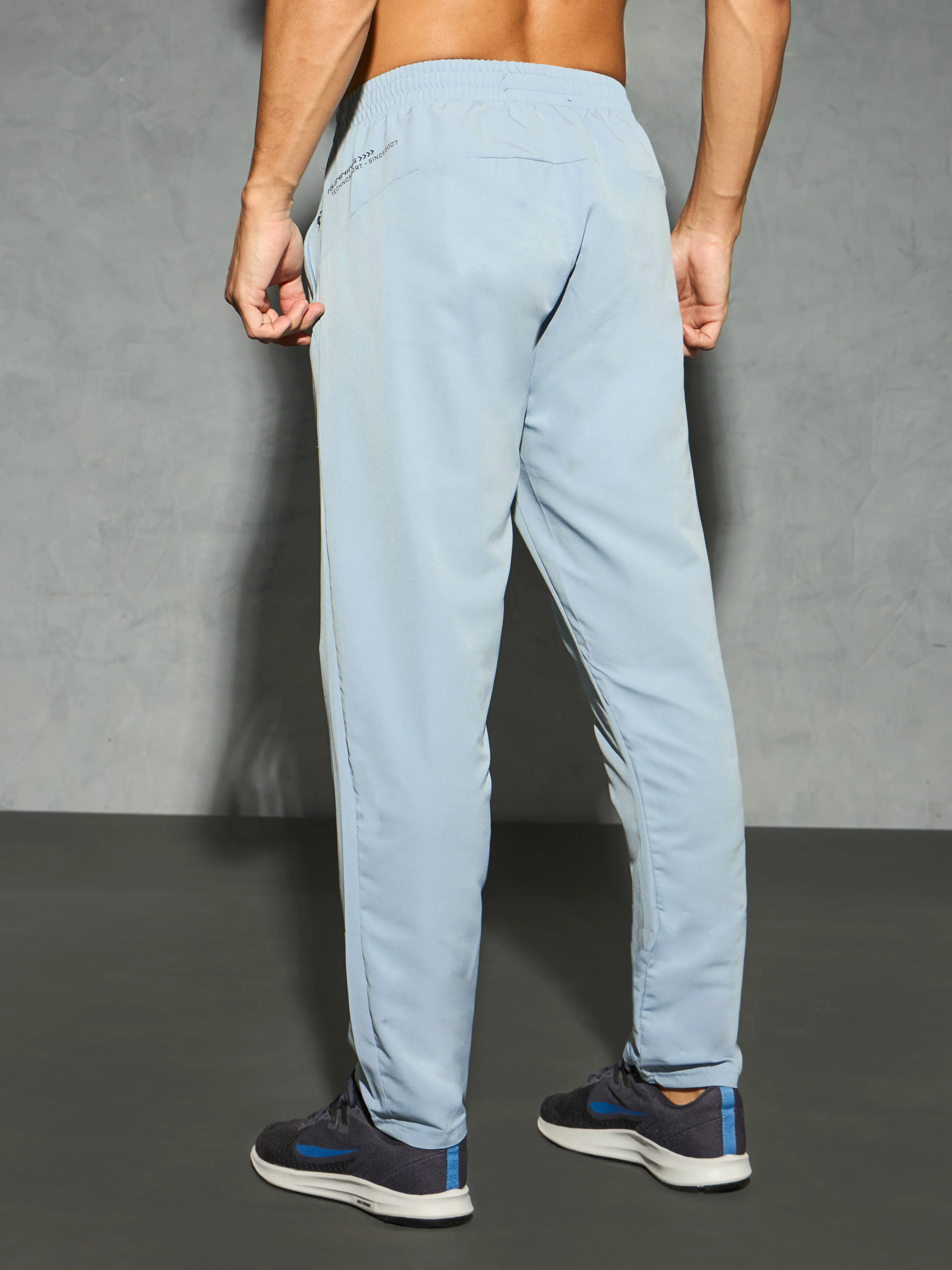 Men Solid Relax Fit Sports Trackpants with TECHNO LITE - Image 3