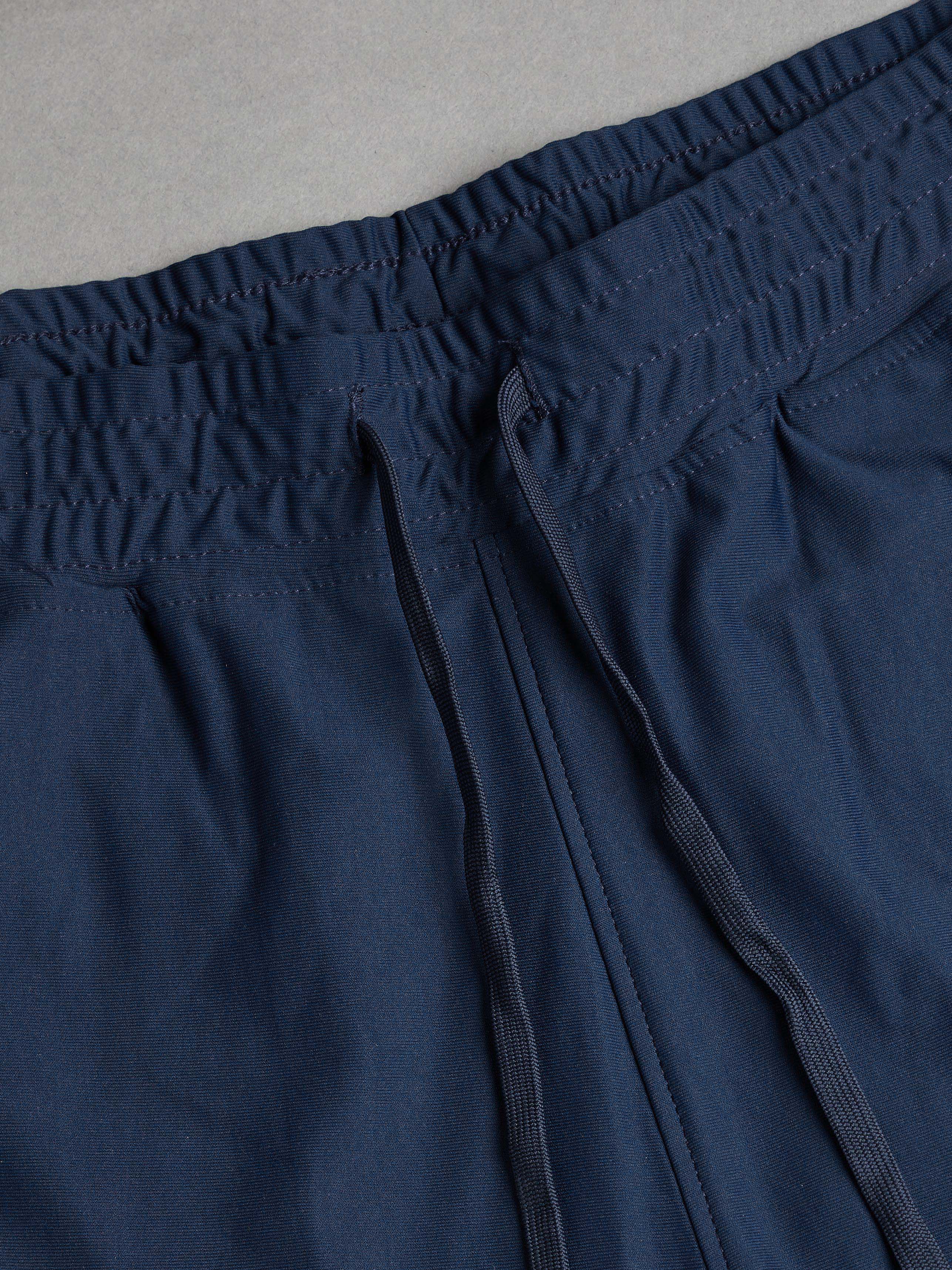 Men Solid Slim Fit Cargo Joggers with DURACOOL+ - Image 7