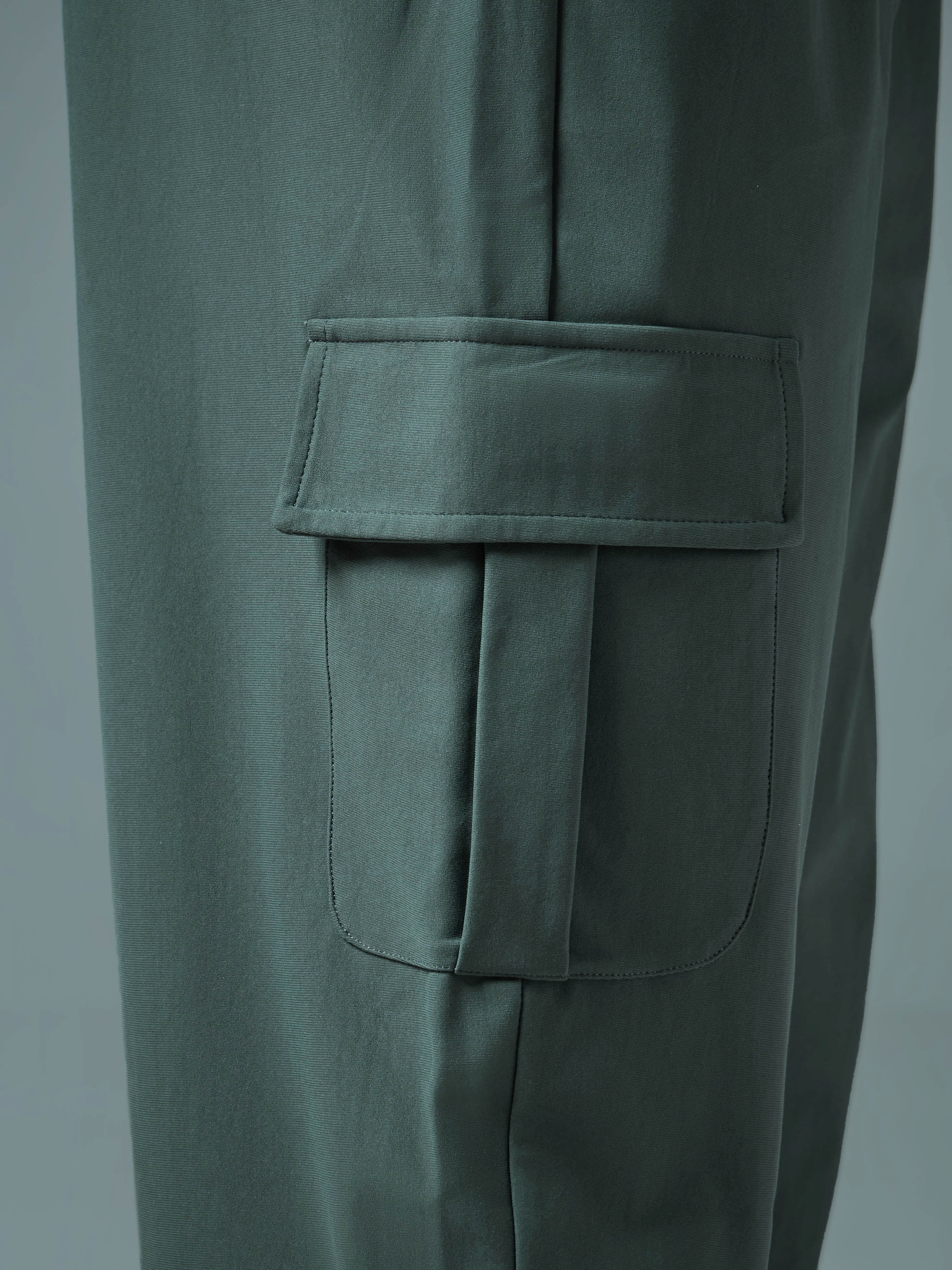 Men Solid Slim Fit Cargo Joggers with DURACOOL+ - Image 6