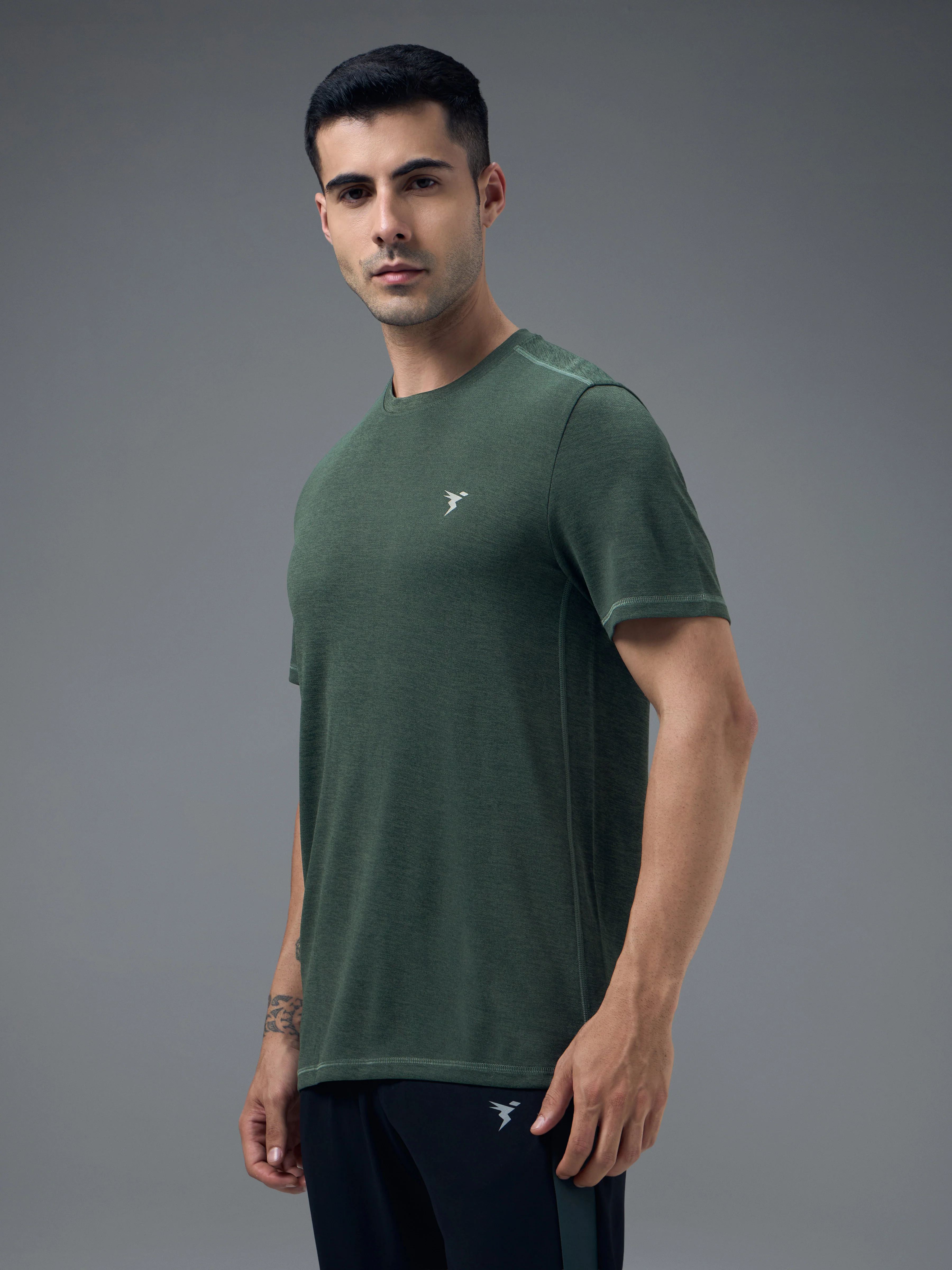Men Solid Slim Fit Crew Neck T-shirt with DOUBLE COOL - Image 4
